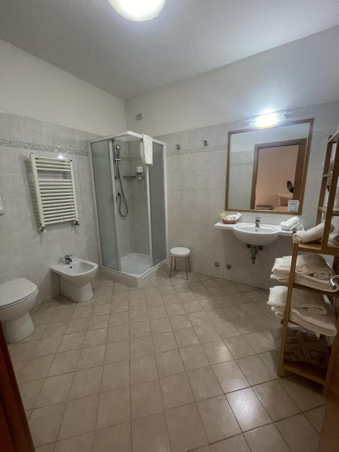 Hotel Petrarca Boara Pisani Exterior photo